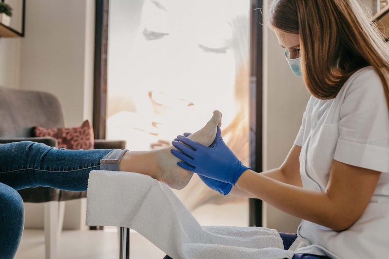 Read more about the article Top 5 Benefits of Home Foot Care Services for Seniors in the GTA